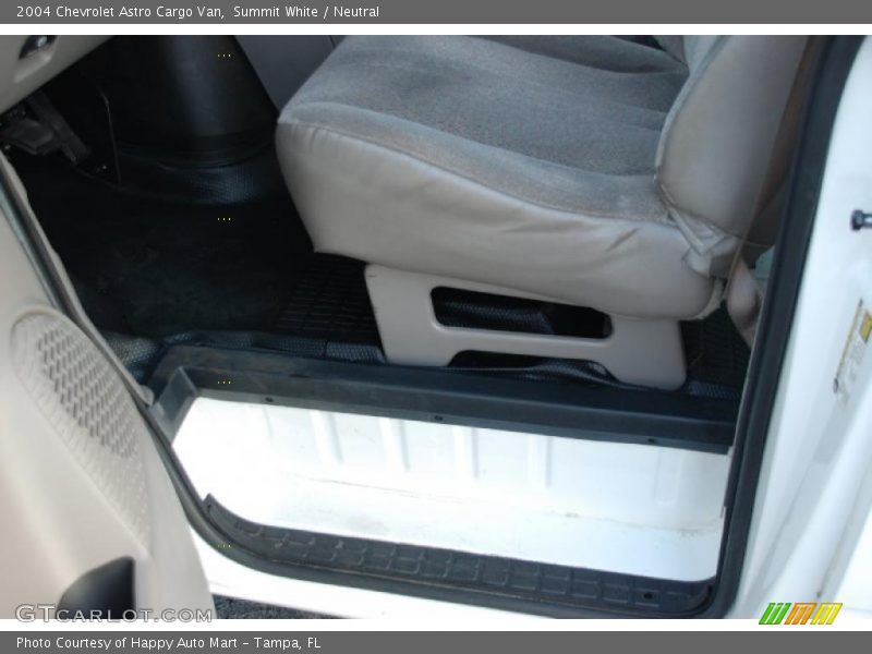 Summit White / Neutral 2004 Chevrolet Astro Cargo Van