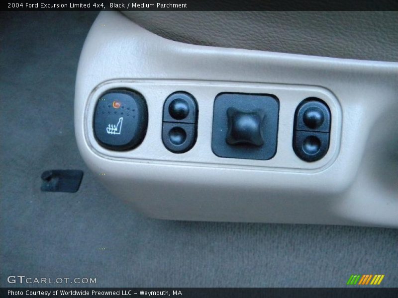 Controls of 2004 Excursion Limited 4x4
