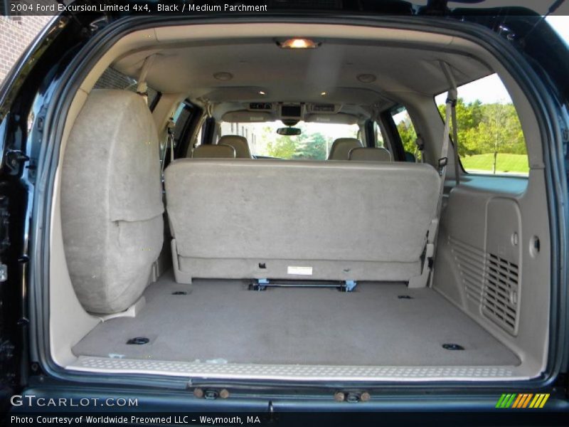  2004 Excursion Limited 4x4 Trunk