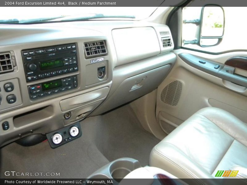 Black / Medium Parchment 2004 Ford Excursion Limited 4x4