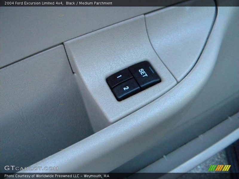 Black / Medium Parchment 2004 Ford Excursion Limited 4x4