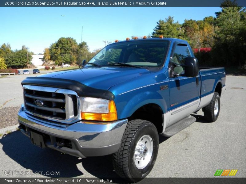 Front 3/4 View of 2000 F250 Super Duty XLT Regular Cab 4x4