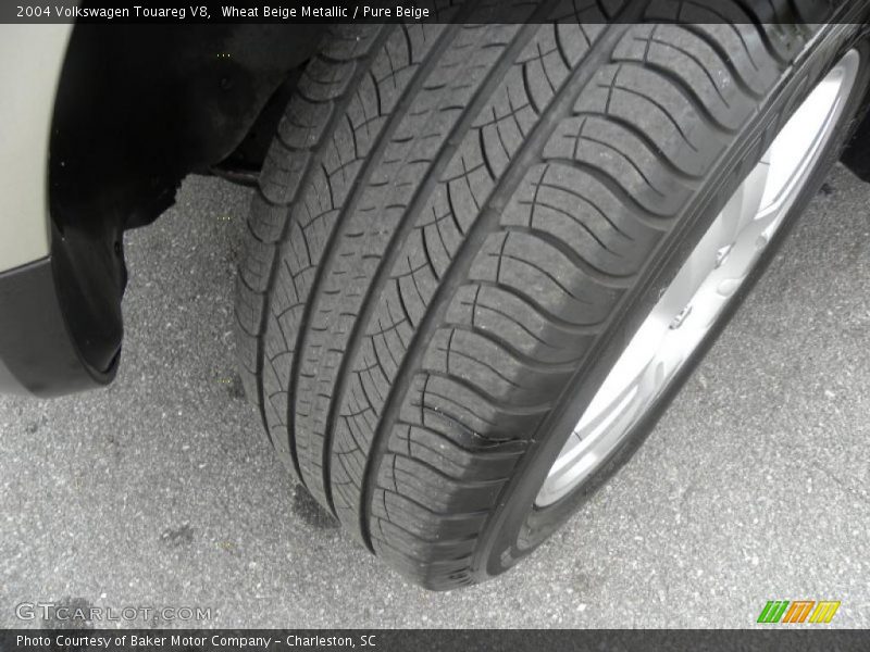 Wheat Beige Metallic / Pure Beige 2004 Volkswagen Touareg V8