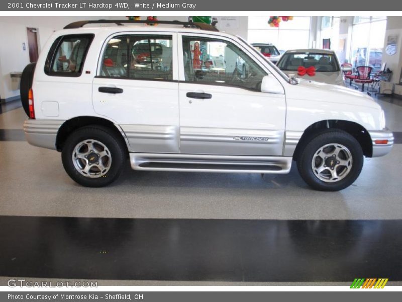 White / Medium Gray 2001 Chevrolet Tracker LT Hardtop 4WD