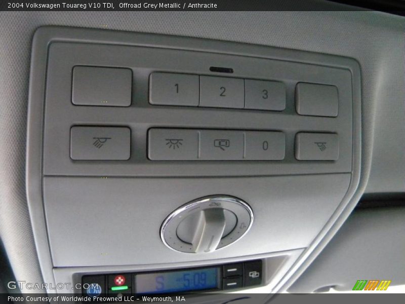 Controls of 2004 Touareg V10 TDI