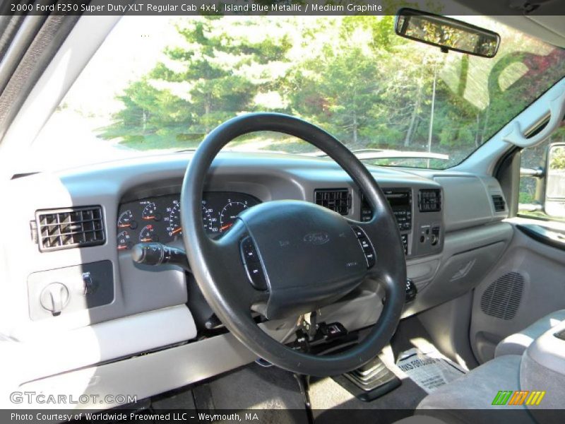 Island Blue Metallic / Medium Graphite 2000 Ford F250 Super Duty XLT Regular Cab 4x4