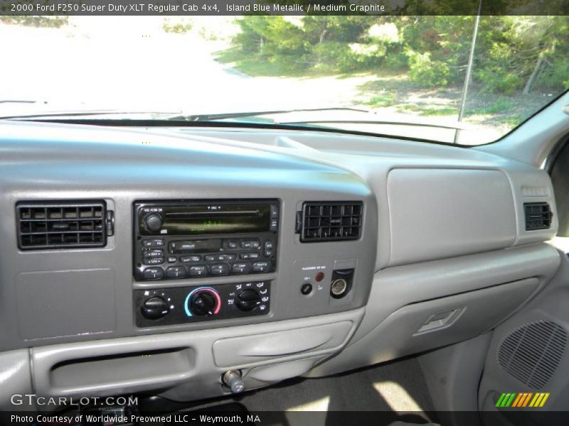 Island Blue Metallic / Medium Graphite 2000 Ford F250 Super Duty XLT Regular Cab 4x4