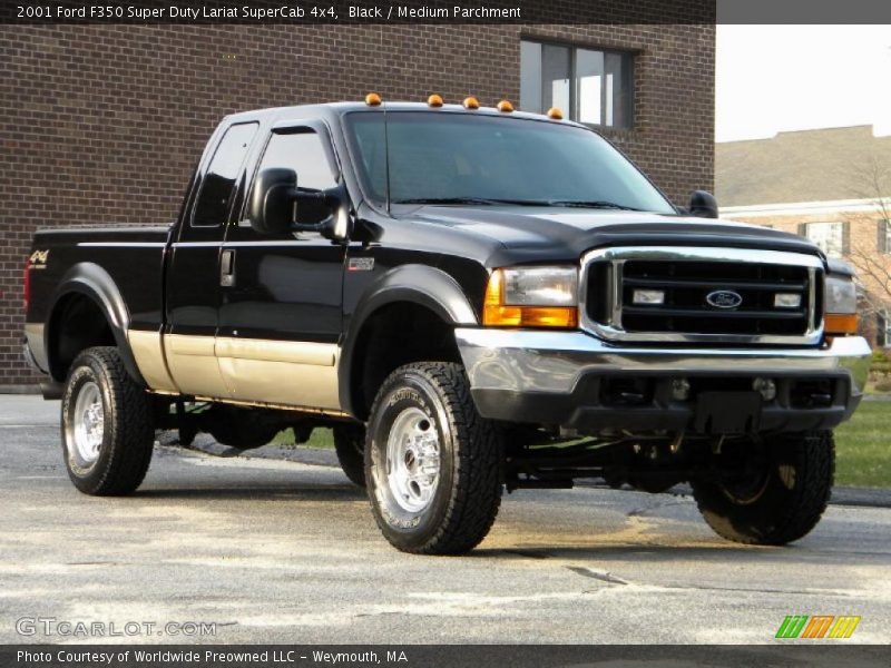 Front 3/4 View of 2001 F350 Super Duty Lariat SuperCab 4x4