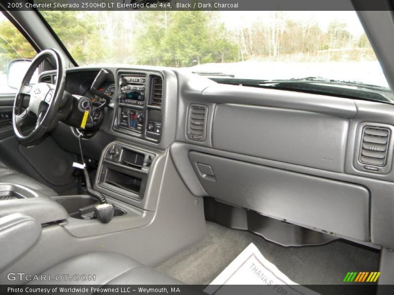 Black / Dark Charcoal 2005 Chevrolet Silverado 2500HD LT Extended Cab 4x4