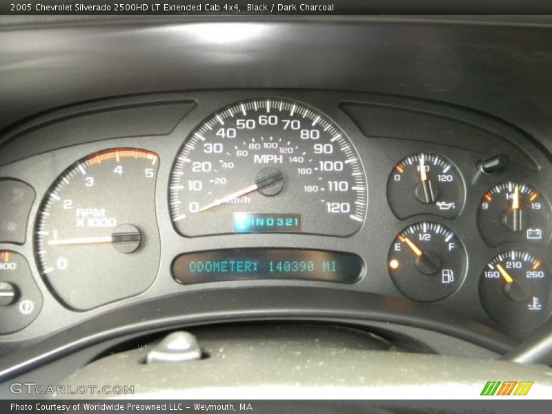 Black / Dark Charcoal 2005 Chevrolet Silverado 2500HD LT Extended Cab 4x4