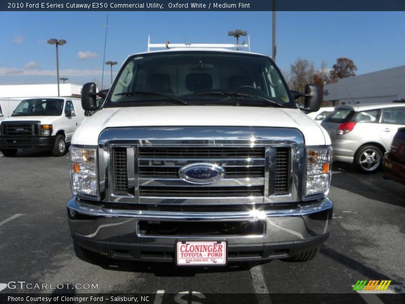 Oxford White / Medium Flint 2010 Ford E Series Cutaway E350 Commercial Utility