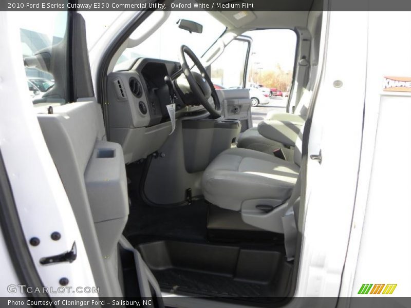 Oxford White / Medium Flint 2010 Ford E Series Cutaway E350 Commercial Utility