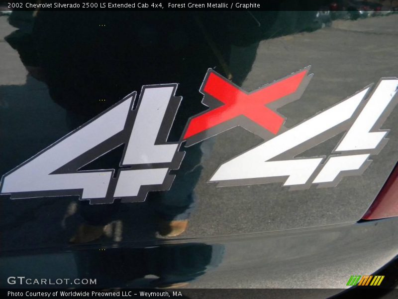 Forest Green Metallic / Graphite 2002 Chevrolet Silverado 2500 LS Extended Cab 4x4