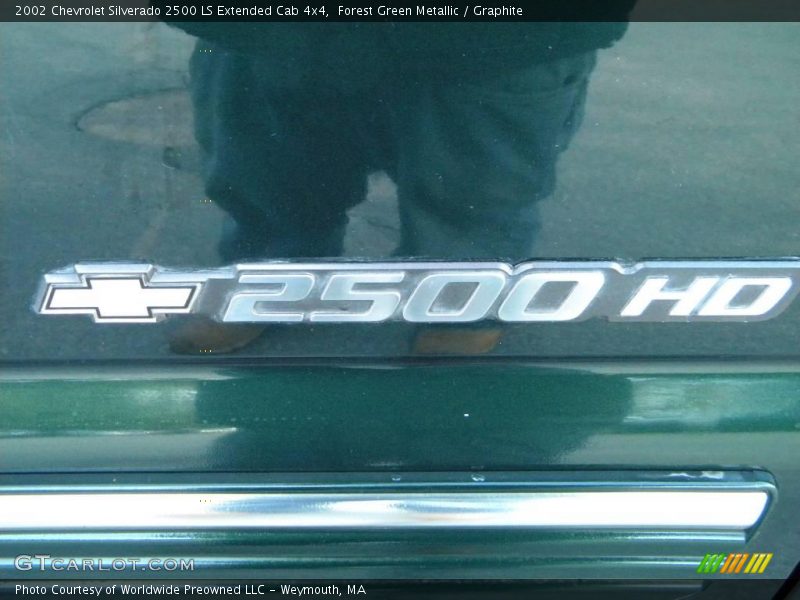 Forest Green Metallic / Graphite 2002 Chevrolet Silverado 2500 LS Extended Cab 4x4