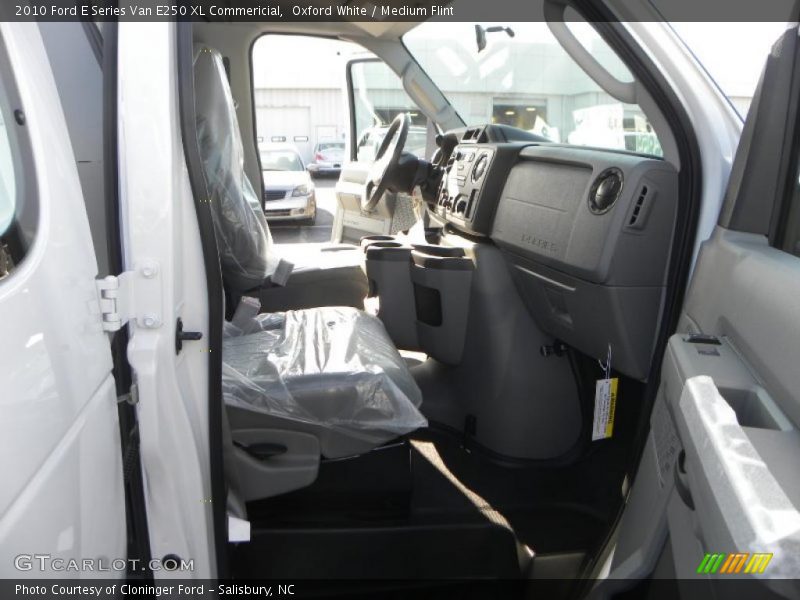 Oxford White / Medium Flint 2010 Ford E Series Van E250 XL Commericial