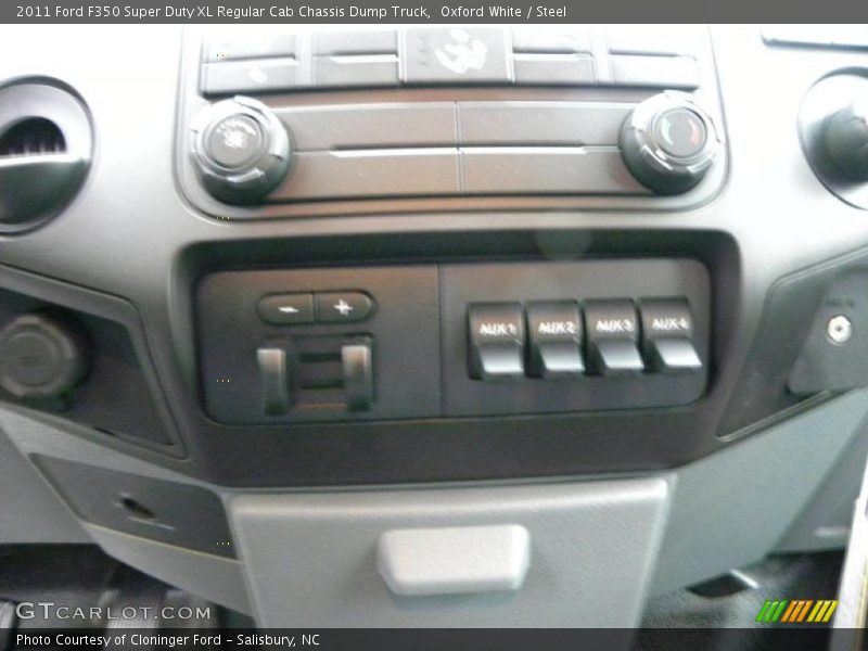 Oxford White / Steel 2011 Ford F350 Super Duty XL Regular Cab Chassis Dump Truck