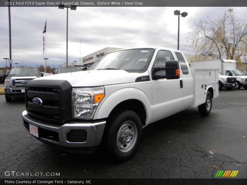 Oxford White / Steel Gray 2011 Ford F250 Super Duty XL SuperCab Chassis
