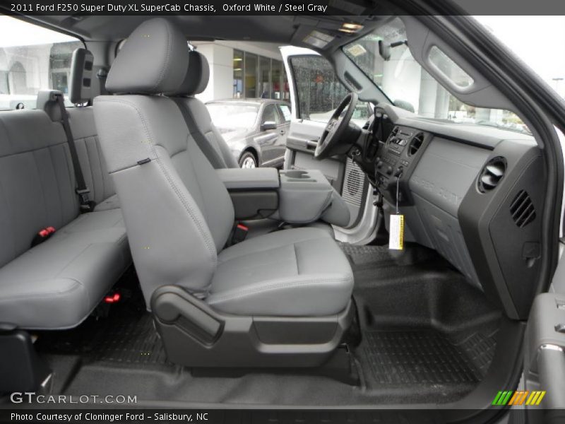 Oxford White / Steel Gray 2011 Ford F250 Super Duty XL SuperCab Chassis