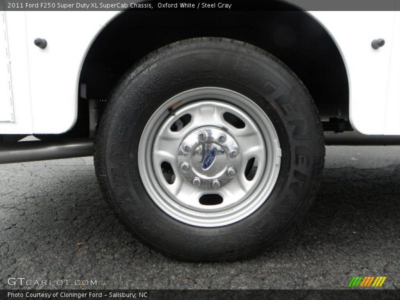  2011 F250 Super Duty XL SuperCab Chassis Wheel