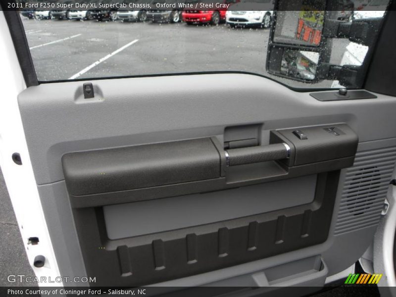 Oxford White / Steel Gray 2011 Ford F250 Super Duty XL SuperCab Chassis