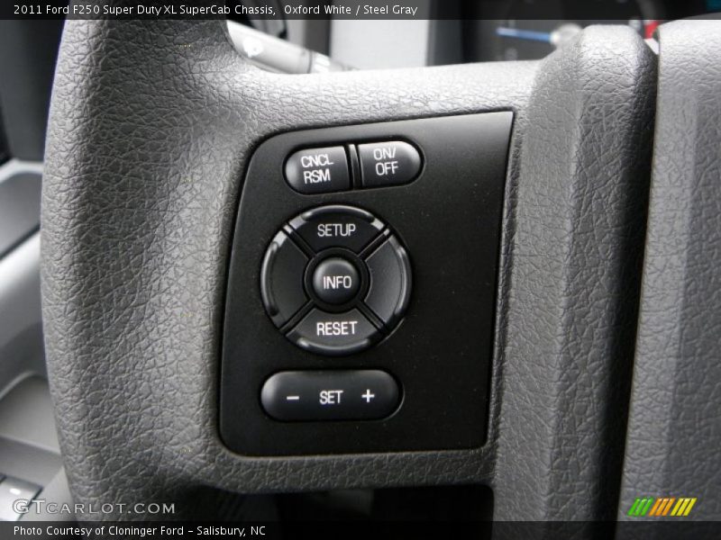 Oxford White / Steel Gray 2011 Ford F250 Super Duty XL SuperCab Chassis