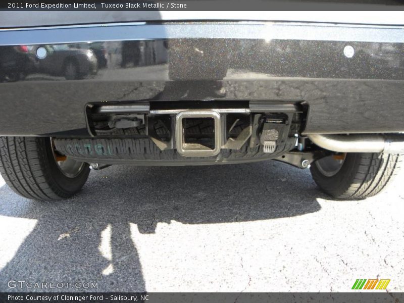 Tuxedo Black Metallic / Stone 2011 Ford Expedition Limited