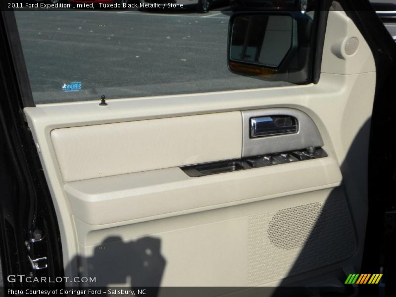 Tuxedo Black Metallic / Stone 2011 Ford Expedition Limited