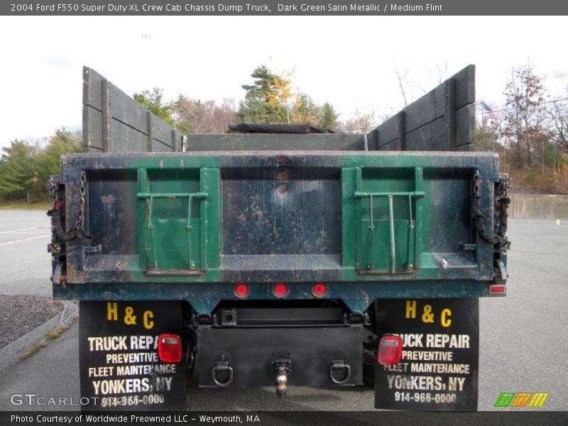 Dark Green Satin Metallic / Medium Flint 2004 Ford F550 Super Duty XL Crew Cab Chassis Dump Truck