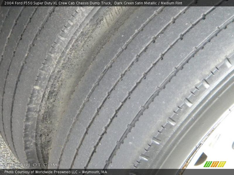 Dark Green Satin Metallic / Medium Flint 2004 Ford F550 Super Duty XL Crew Cab Chassis Dump Truck