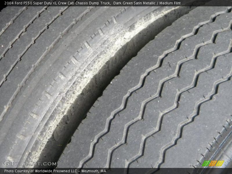 Dark Green Satin Metallic / Medium Flint 2004 Ford F550 Super Duty XL Crew Cab Chassis Dump Truck