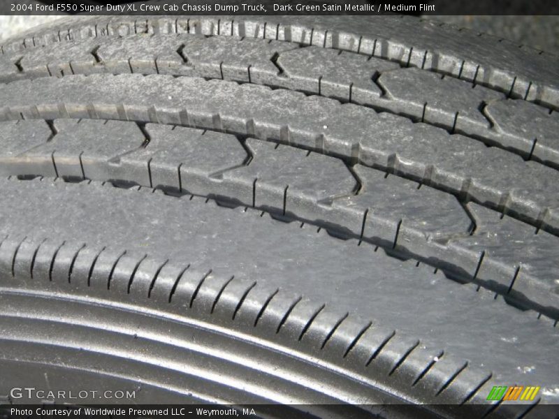 Dark Green Satin Metallic / Medium Flint 2004 Ford F550 Super Duty XL Crew Cab Chassis Dump Truck