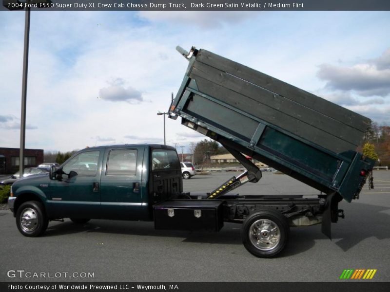 Dark Green Satin Metallic / Medium Flint 2004 Ford F550 Super Duty XL Crew Cab Chassis Dump Truck