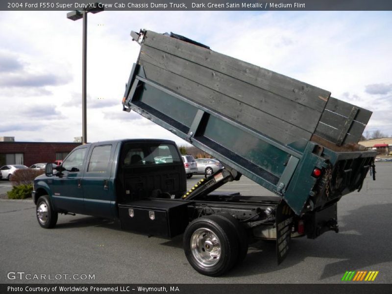 Dark Green Satin Metallic / Medium Flint 2004 Ford F550 Super Duty XL Crew Cab Chassis Dump Truck