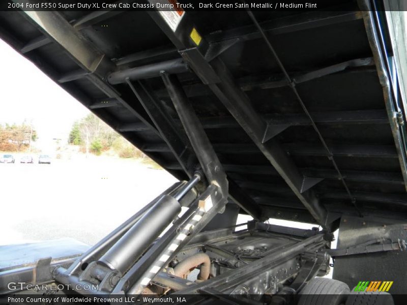 Dark Green Satin Metallic / Medium Flint 2004 Ford F550 Super Duty XL Crew Cab Chassis Dump Truck