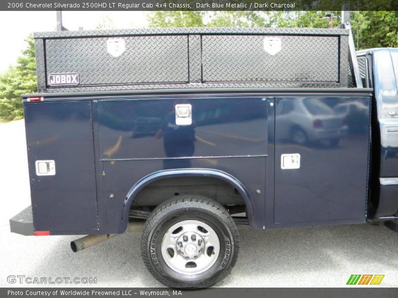 Dark Blue Metallic / Dark Charcoal 2006 Chevrolet Silverado 2500HD LT Regular Cab 4x4 Chassis