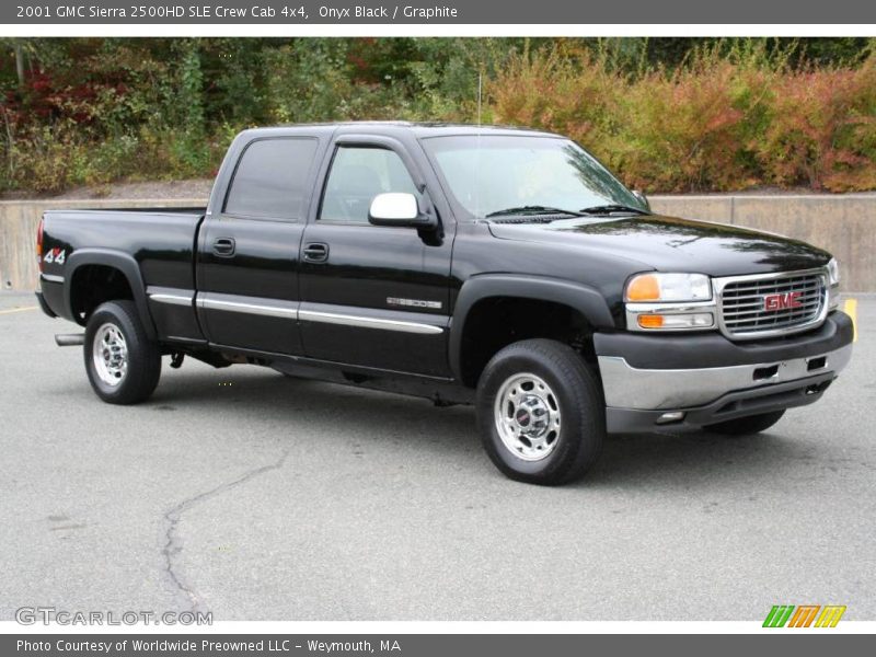 Front 3/4 View of 2001 Sierra 2500HD SLE Crew Cab 4x4
