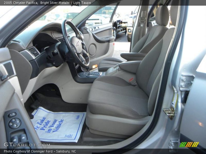 Bright Silver Metallic / Light Taupe 2005 Chrysler Pacifica