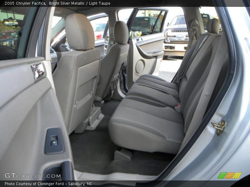 Bright Silver Metallic / Light Taupe 2005 Chrysler Pacifica