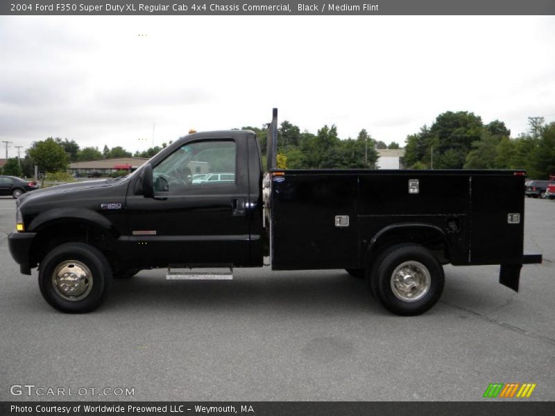 Black / Medium Flint 2004 Ford F350 Super Duty XL Regular Cab 4x4 Chassis Commercial