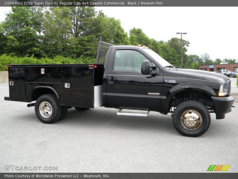 Black / Medium Flint 2004 Ford F350 Super Duty XL Regular Cab 4x4 Chassis Commercial