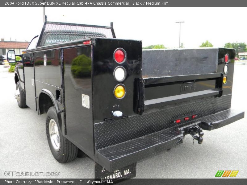 Black / Medium Flint 2004 Ford F350 Super Duty XL Regular Cab 4x4 Chassis Commercial