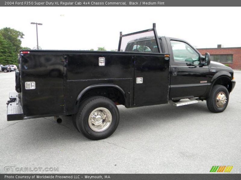 Black / Medium Flint 2004 Ford F350 Super Duty XL Regular Cab 4x4 Chassis Commercial