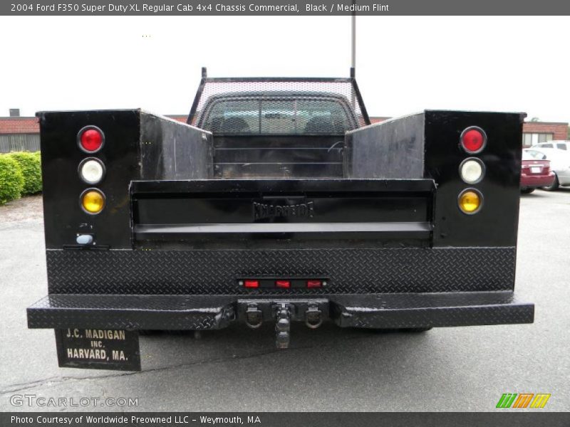Black / Medium Flint 2004 Ford F350 Super Duty XL Regular Cab 4x4 Chassis Commercial