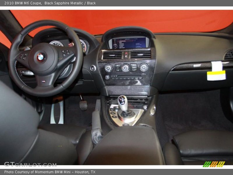 Dashboard of 2010 M6 Coupe