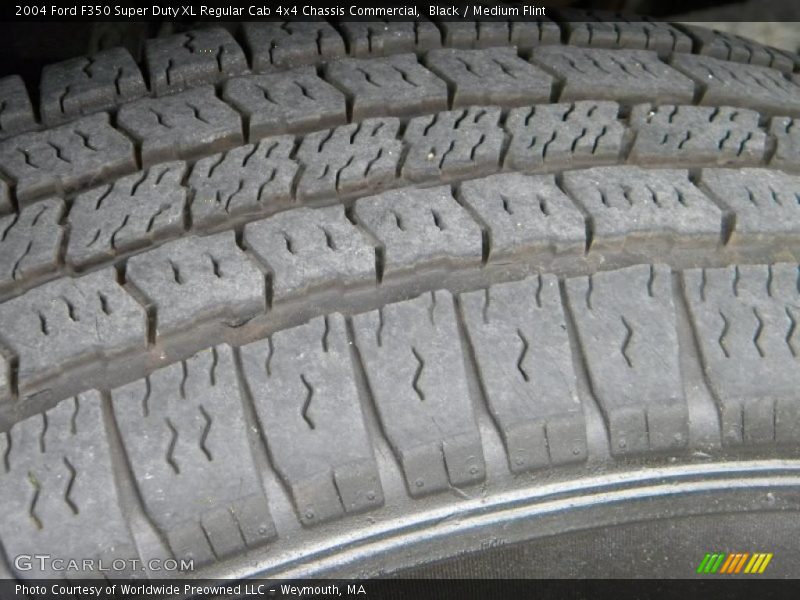 Black / Medium Flint 2004 Ford F350 Super Duty XL Regular Cab 4x4 Chassis Commercial