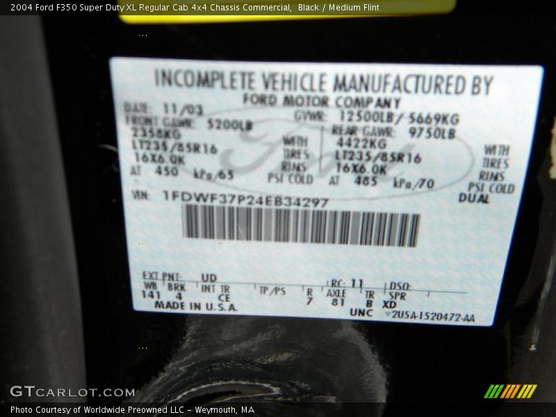 2004 F350 Super Duty XL Regular Cab 4x4 Chassis Commercial Black Color Code UD