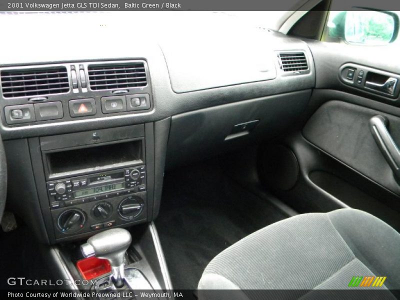 Baltic Green / Black 2001 Volkswagen Jetta GLS TDI Sedan