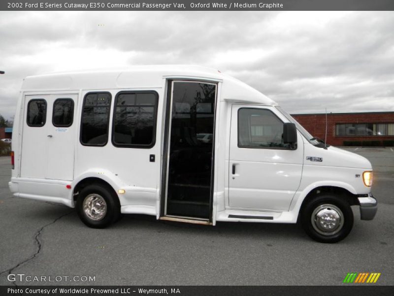 2002 E Series Cutaway E350 Commercial Passenger Van Oxford White