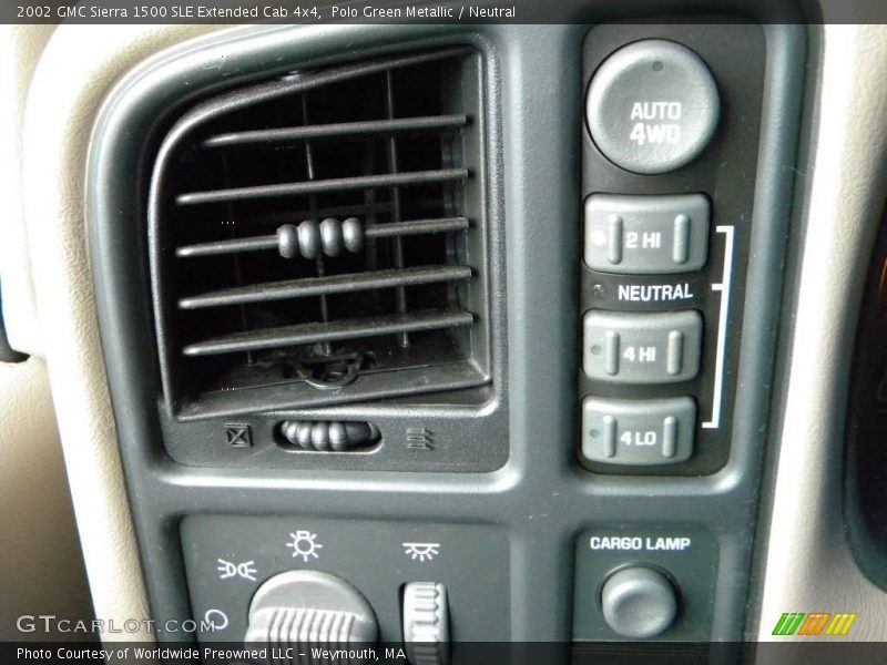 Controls of 2002 Sierra 1500 SLE Extended Cab 4x4