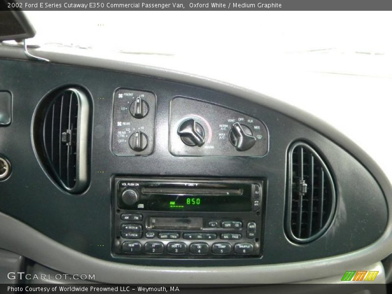 Oxford White / Medium Graphite 2002 Ford E Series Cutaway E350 Commercial Passenger Van